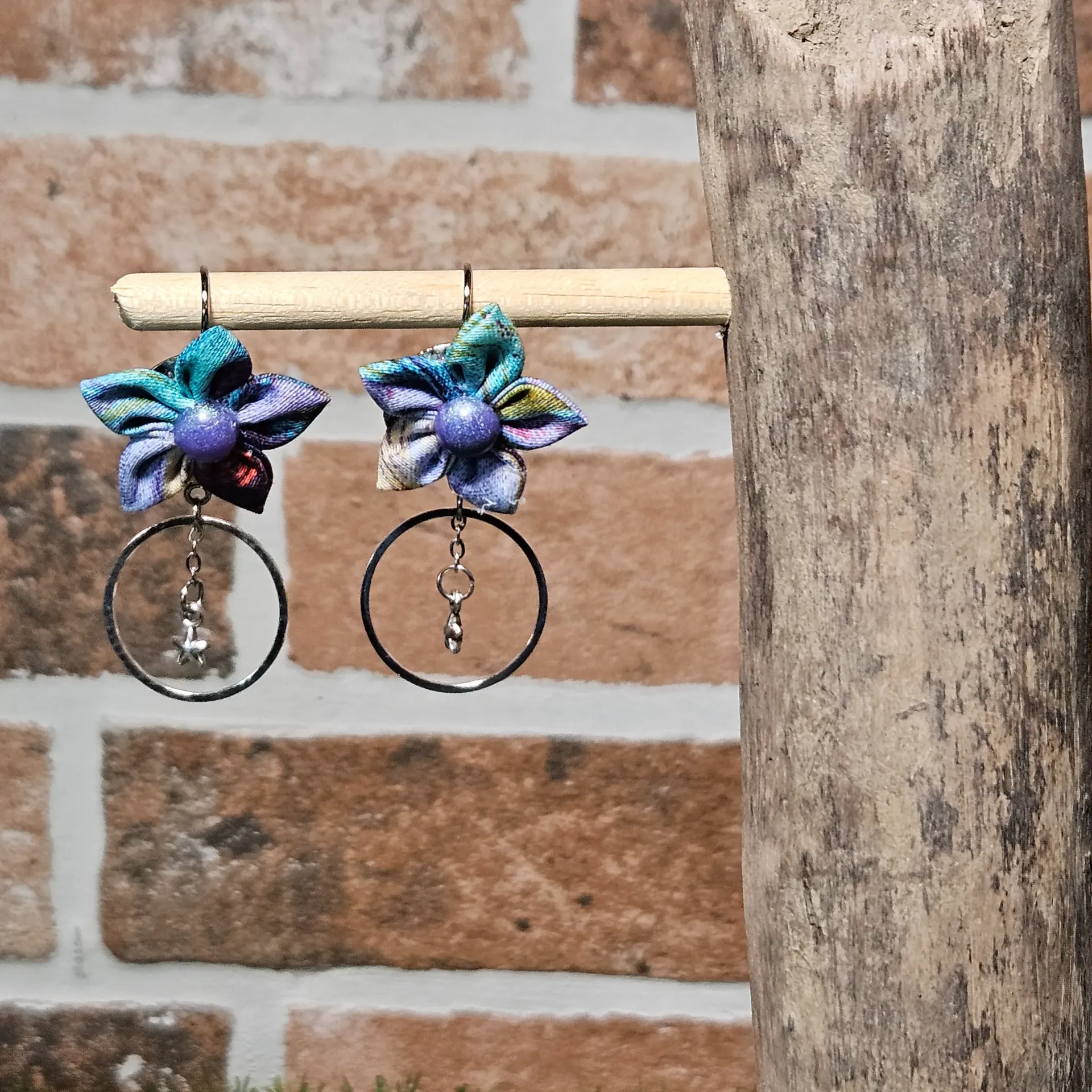 Boucles d'oreilles florales argentés Ondée stellaire